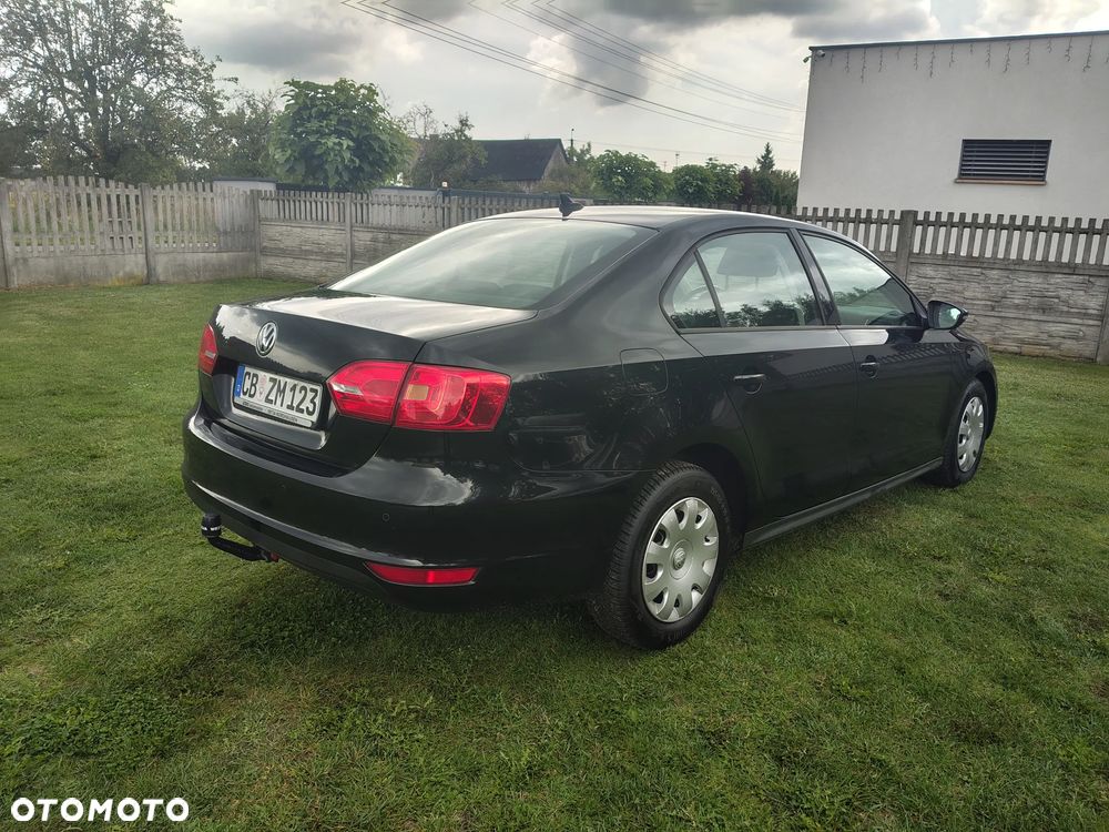 Volkswagen Jetta 1.6 TDI Blue Motion Technology Match - 5