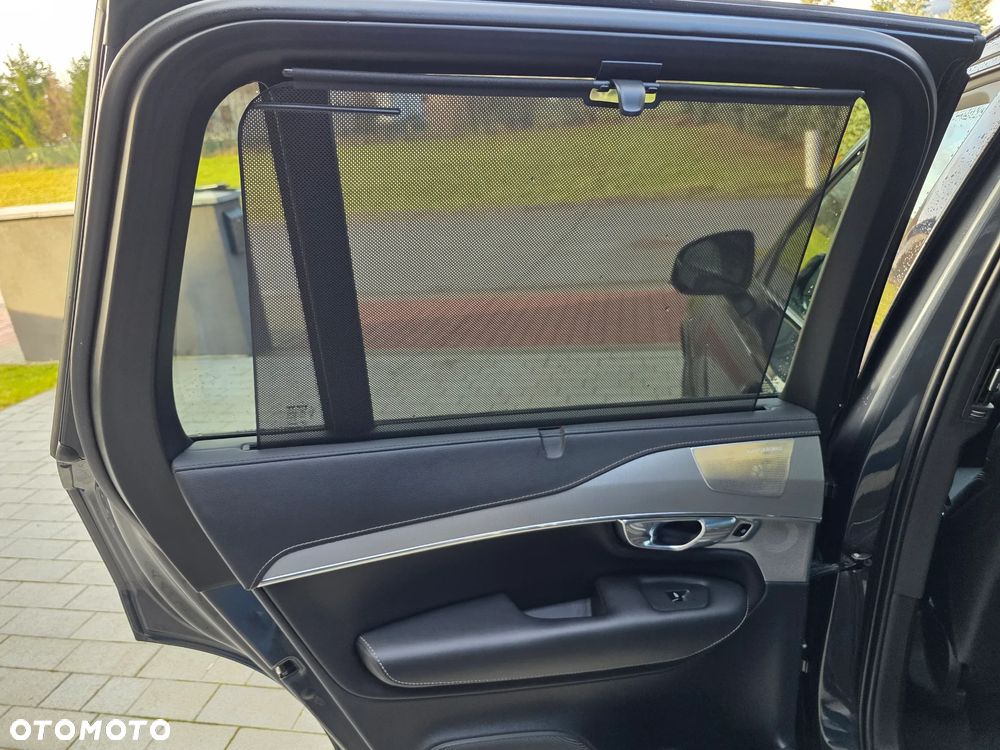 Volvo XC 90 AWD T8 Twin Engine Geartronic RDesign - 12
