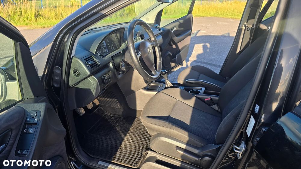 Mercedes-Benz Klasa A 160 BlueEFFICIENCY Elegance - 29