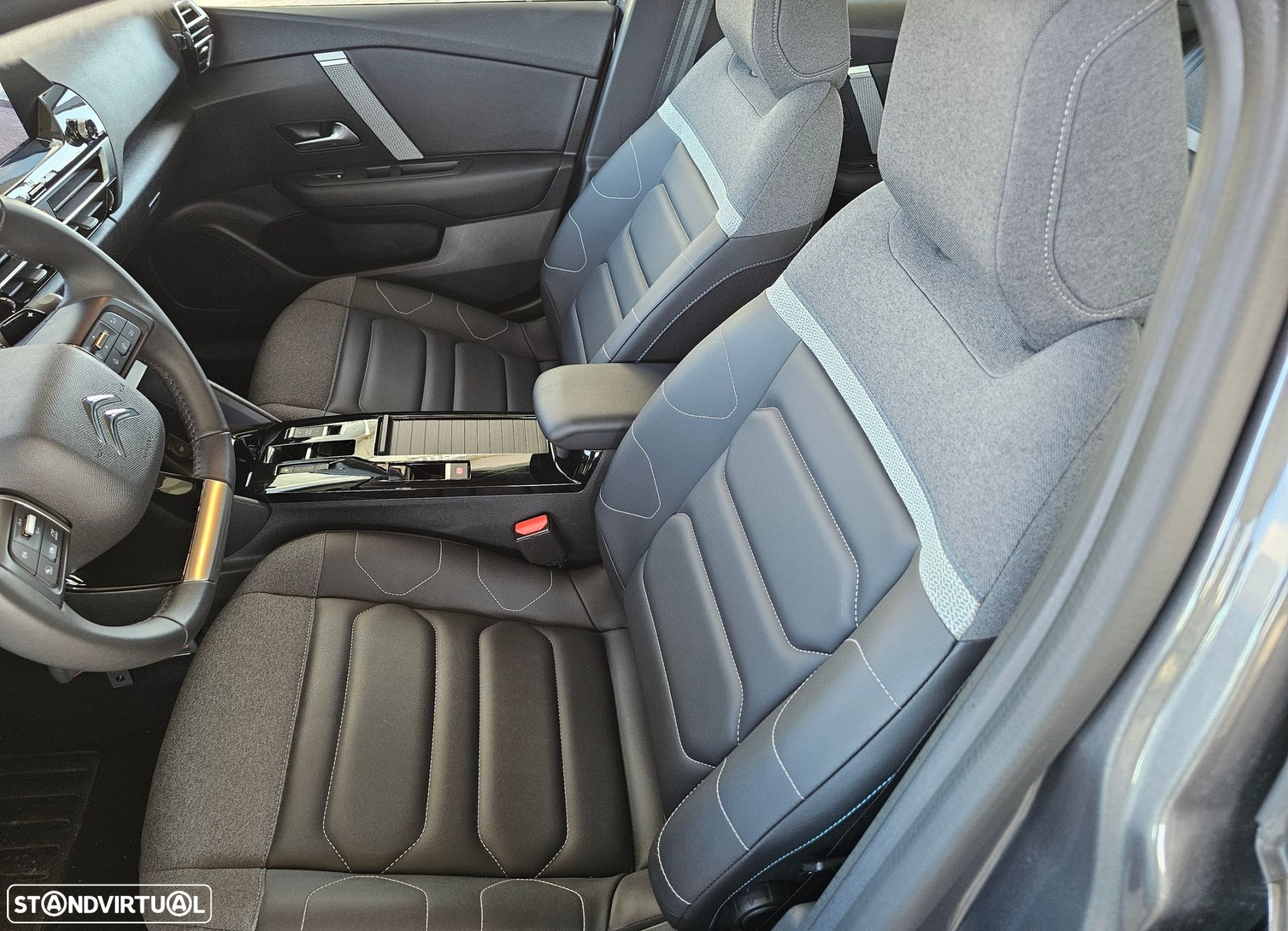 Citroën C4 1.2 PureTech Plus EAT8 - 12