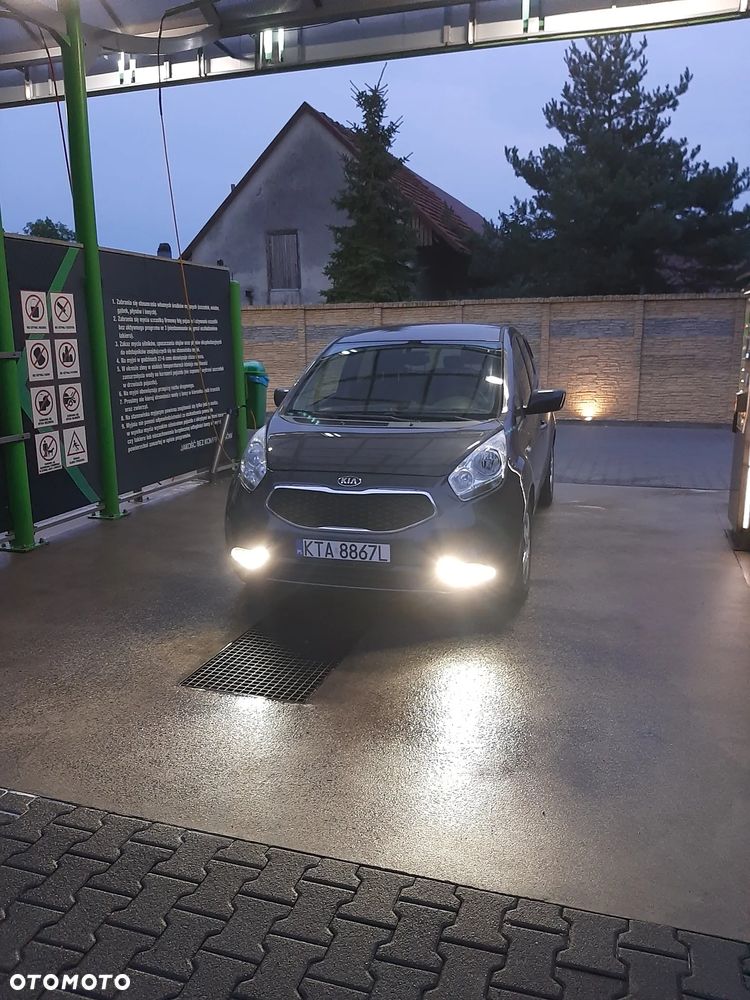 Kia Venga 1.6 L - 11