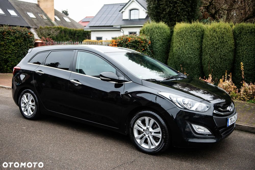 Hyundai i30 blue Kombi 1.6 GDi Passion - 3