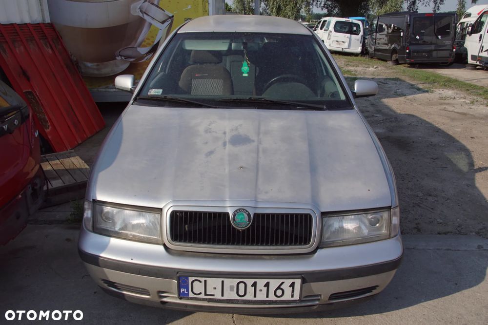 Auto na części - Skoda Octavia I 1.8 T 150 KM AGU ECW L97A 1999R Silnik Skrzynia Drzwi Maska Błotnik Zderzak Lampa Lusterko Klamka Szyba Deska Kokpit Sterownik Moduł Czujnik Licznik Panel Kierownica - 8