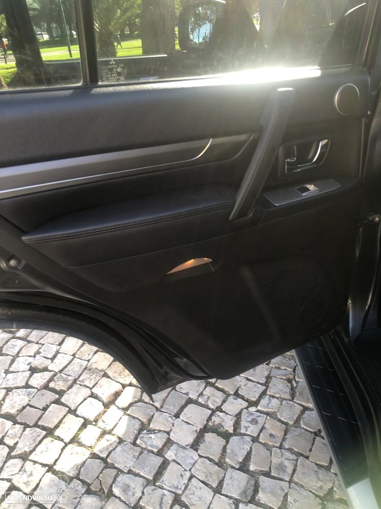 Mitsubishi Pajero 3.2 DI-D Instyle Navi AT - 21