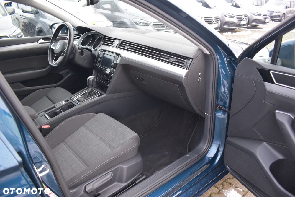 Volkswagen Passat Variant 2.0 TDI EVO Business DSG - 16