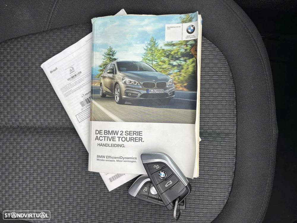 BMW 218 Active Tourer d Line Sport - 53