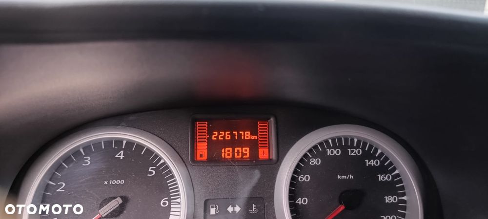 Dacia Duster 1.5 dCi Laureate - 8
