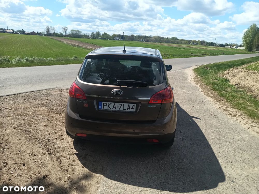 Kia Venga 1.4 L - 8