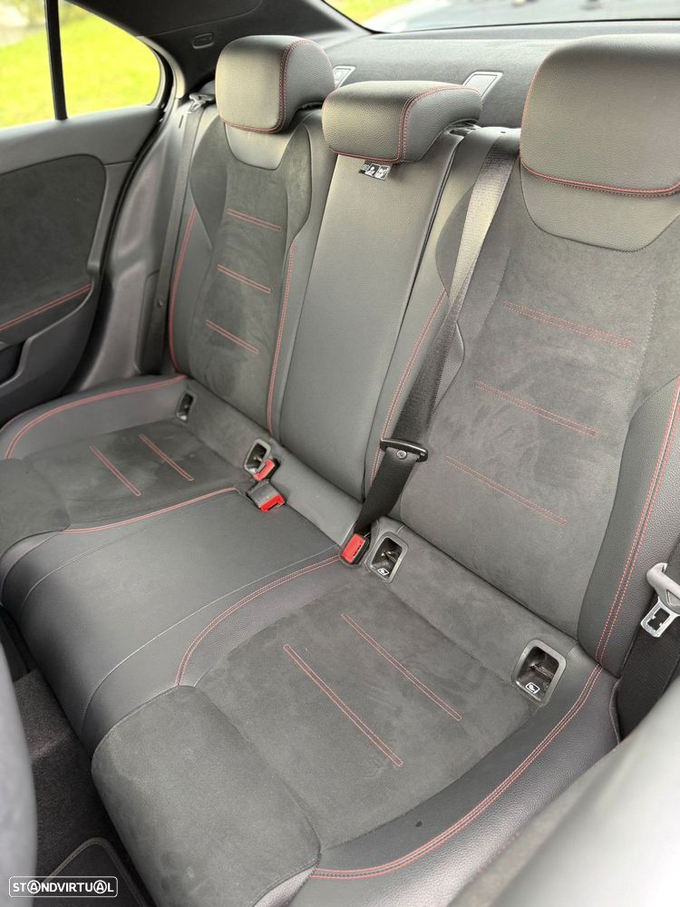 Mercedes-Benz A 180 Limousine d 7G-DCT AMG Line - 11
