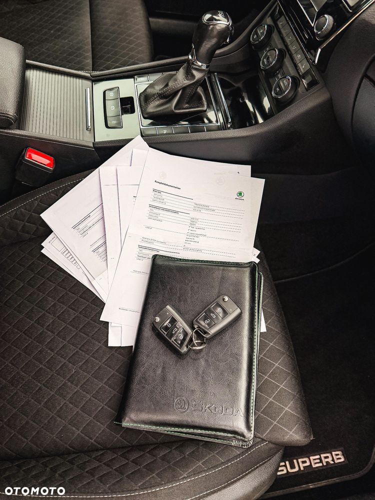 Skoda Superb 2.0 TDI DSG Ambition - 8