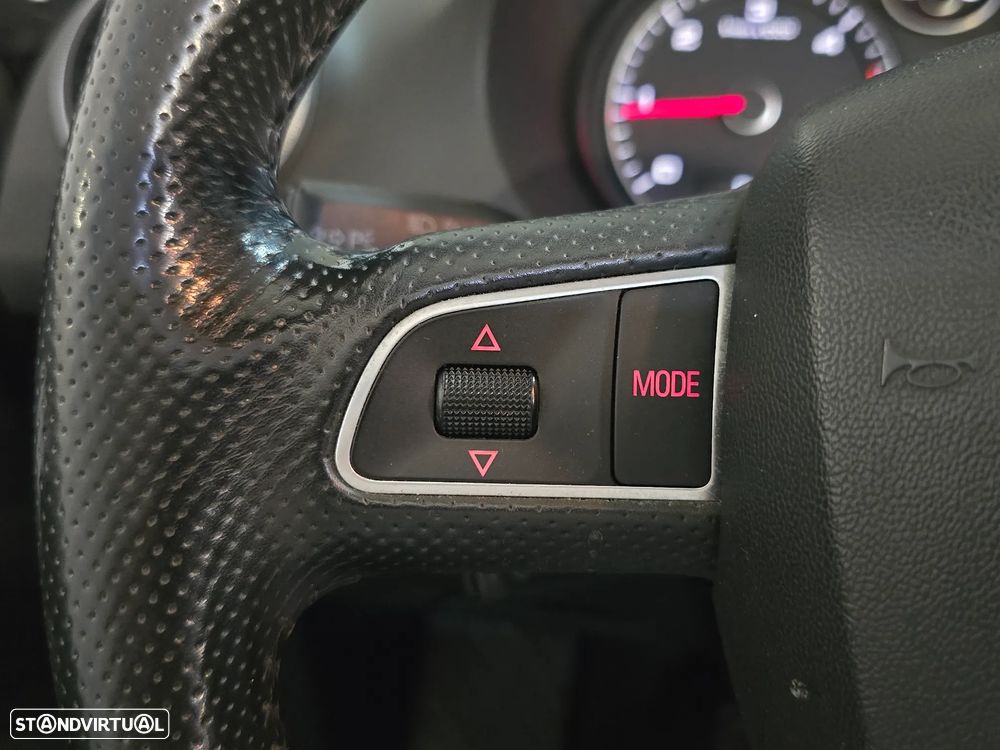 Audi A3 Cabrio 1.6 TDi DPF Attraction - 24