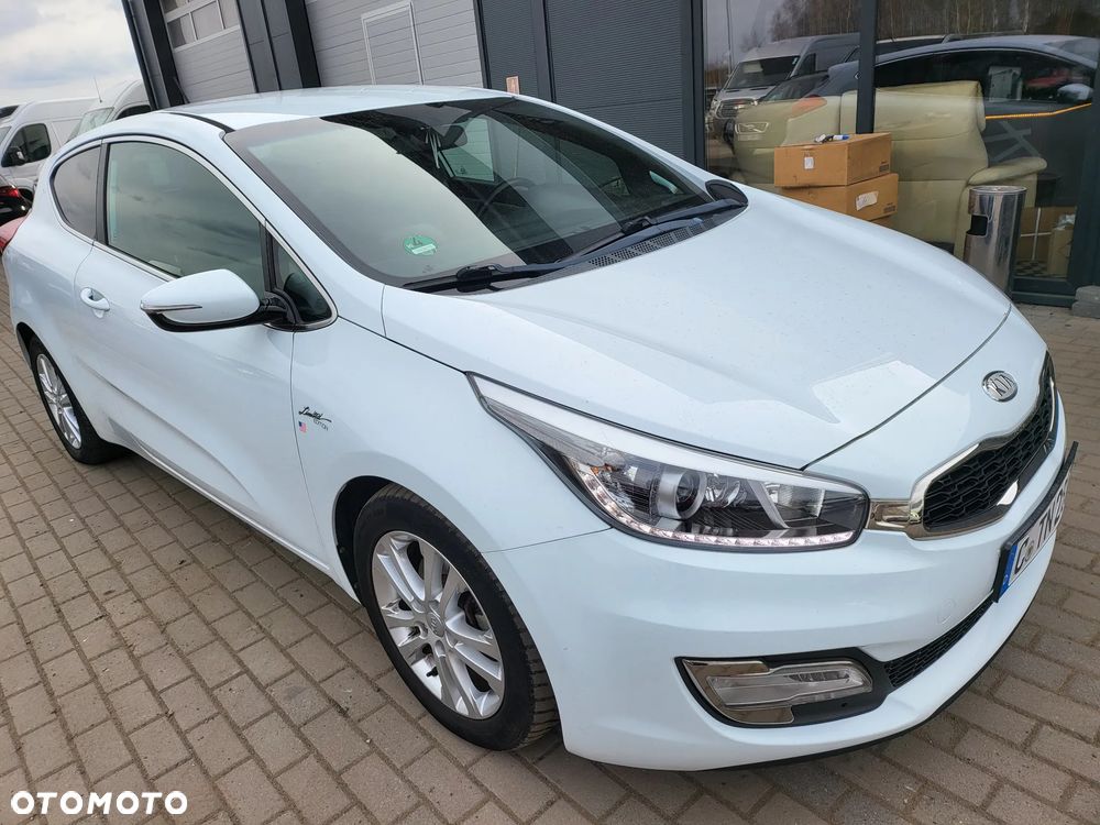 Kia ProCeed - 36