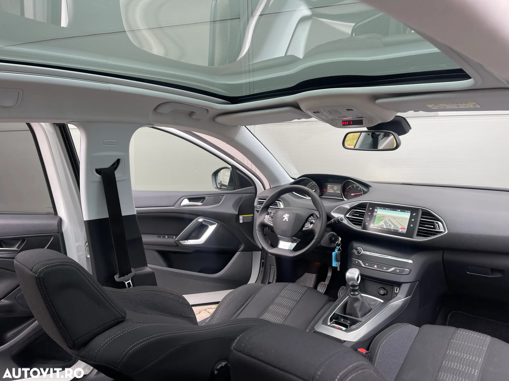 Peugeot 308 SW BlueHDi 120 Stop & Start Business-Line - 16