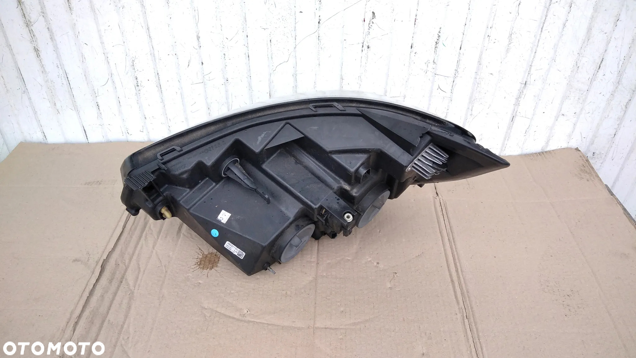 RENAULT MASTER IV 19- LED LAMPA PRAWA - 2