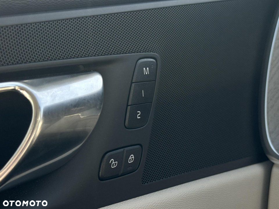 Volvo XC 60 - 20