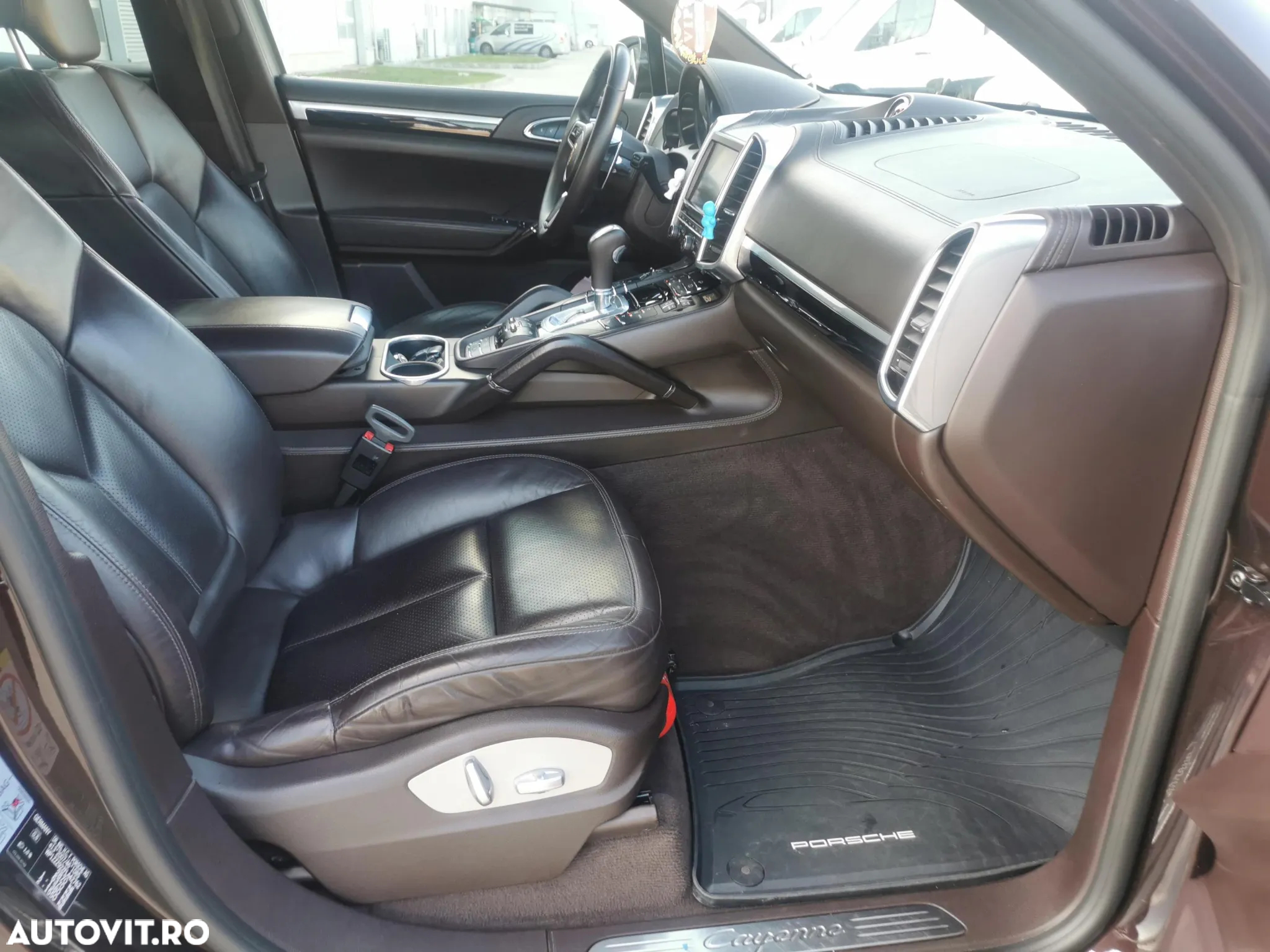 Porsche Cayenne Diesel Platinum Edition - 14