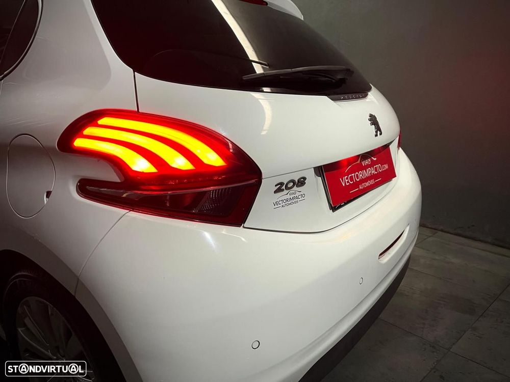 Peugeot 208 1.2 PureTech Style - 8