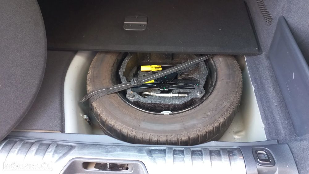 Peugeot 508 SW HDi FAP 115 Access - 21