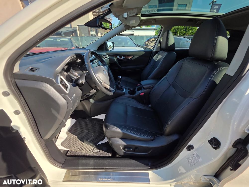 Nissan Qashqai 1.6 DCI TEKNA+ - 26