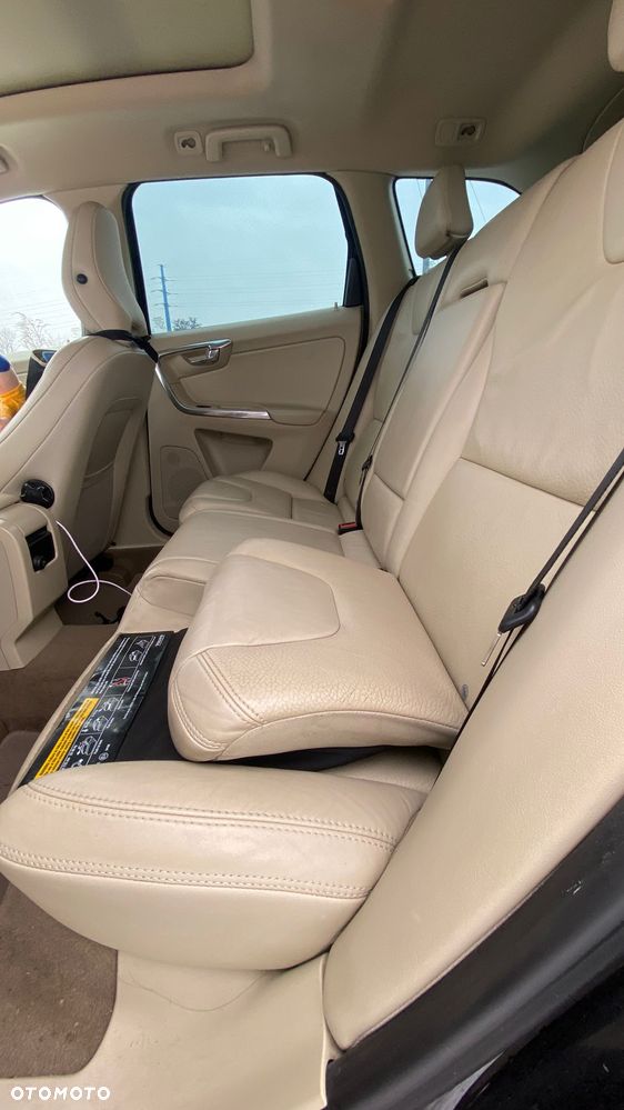 Volvo XC 60 D5 AWD Summum - 6