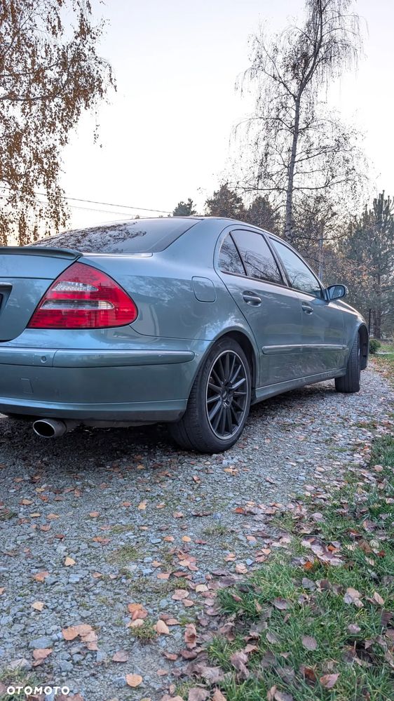 Mercedes-Benz Klasa E 240 T Avantgarde - 7