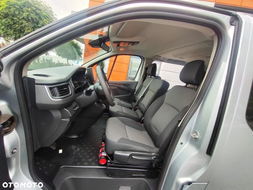 Renault Trafic - 16