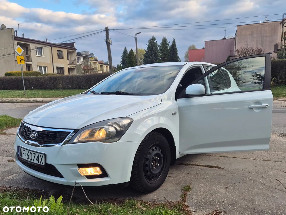 Kia Ceed 1.4 Comfort + - 1