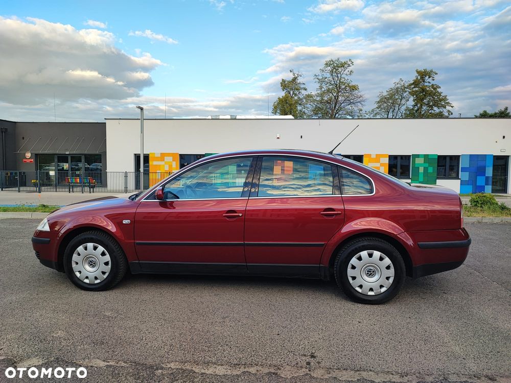 Volkswagen Passat 1.8T Trendline - 3