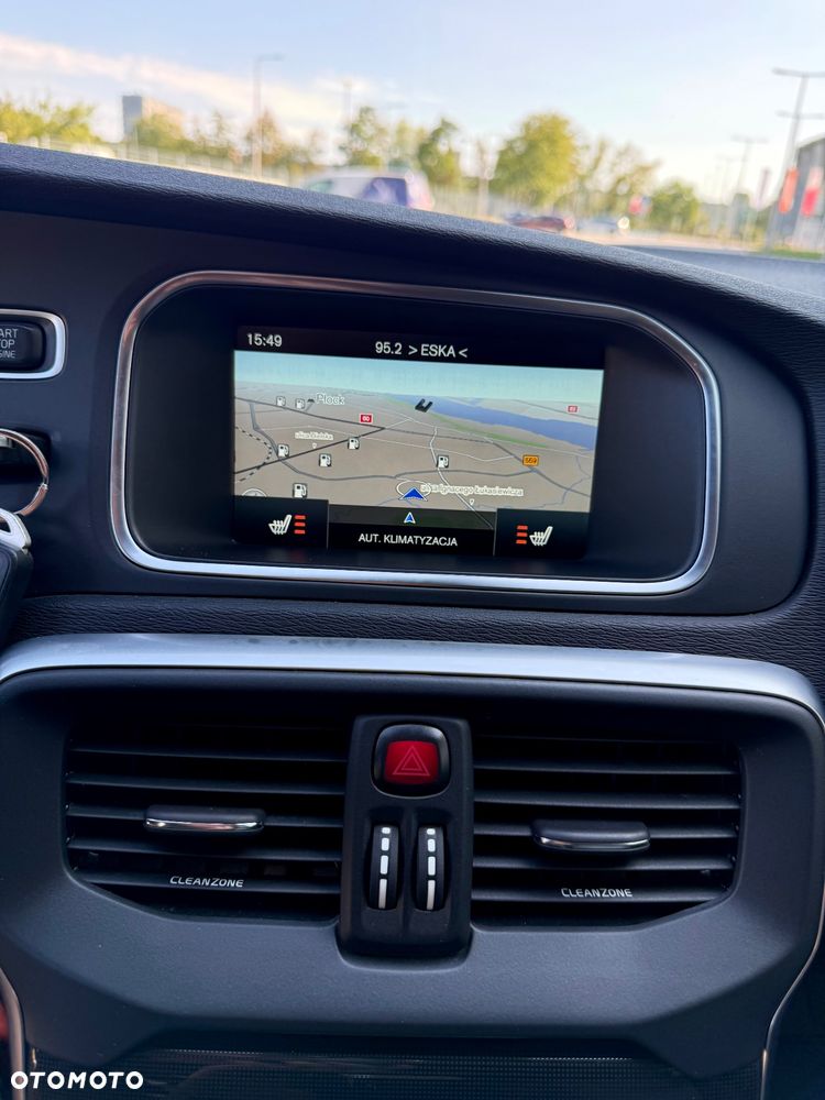 Volvo V40 D2 Drive-E SCR Momentum - 24