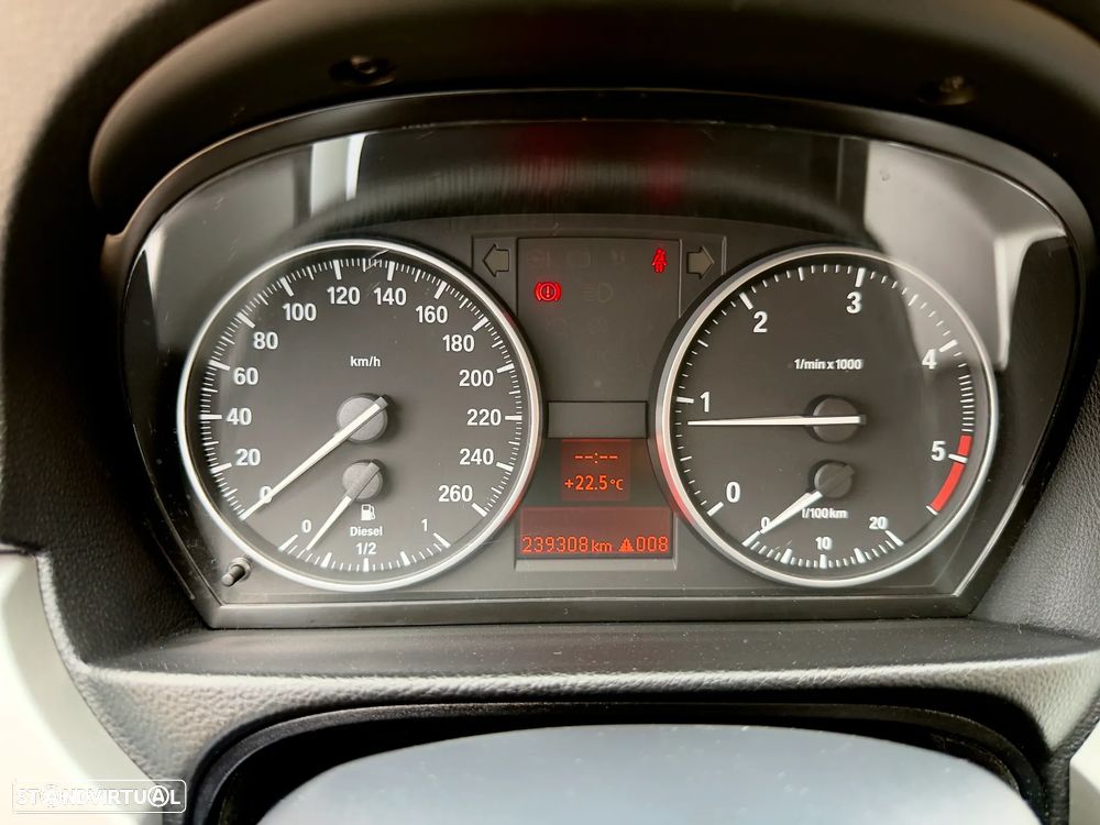 BMW 318 d Sport - 29