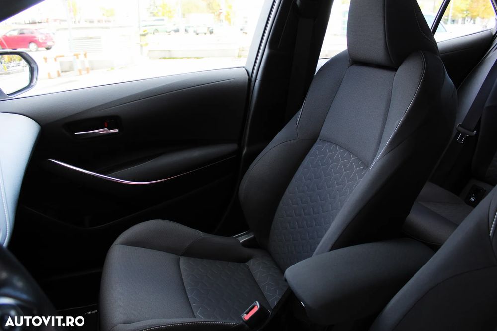 Toyota Corolla 1.8 HSD Dynamic - 9