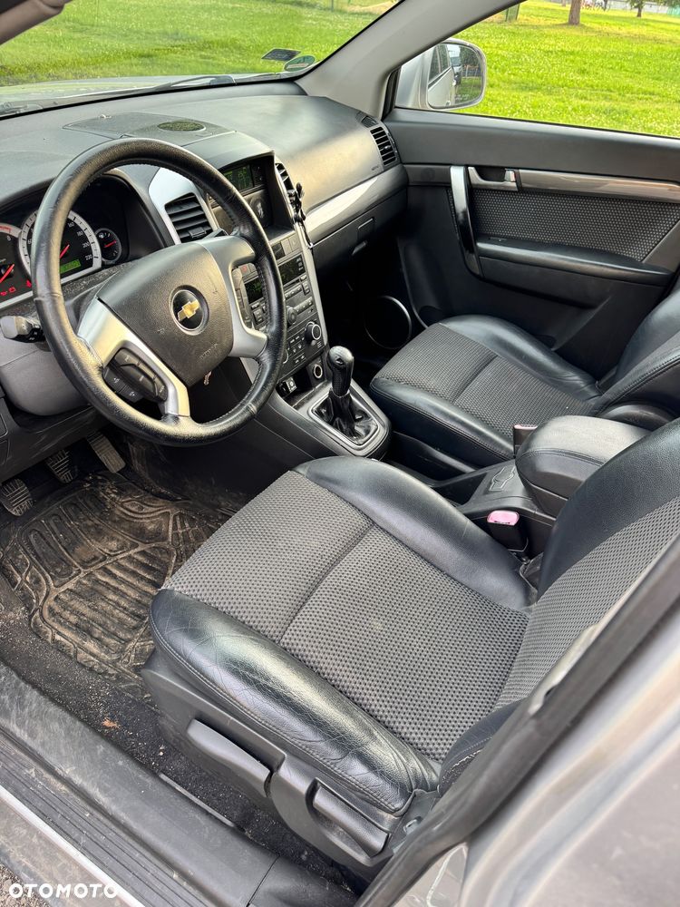 Chevrolet Captiva 2.4 LS - 11