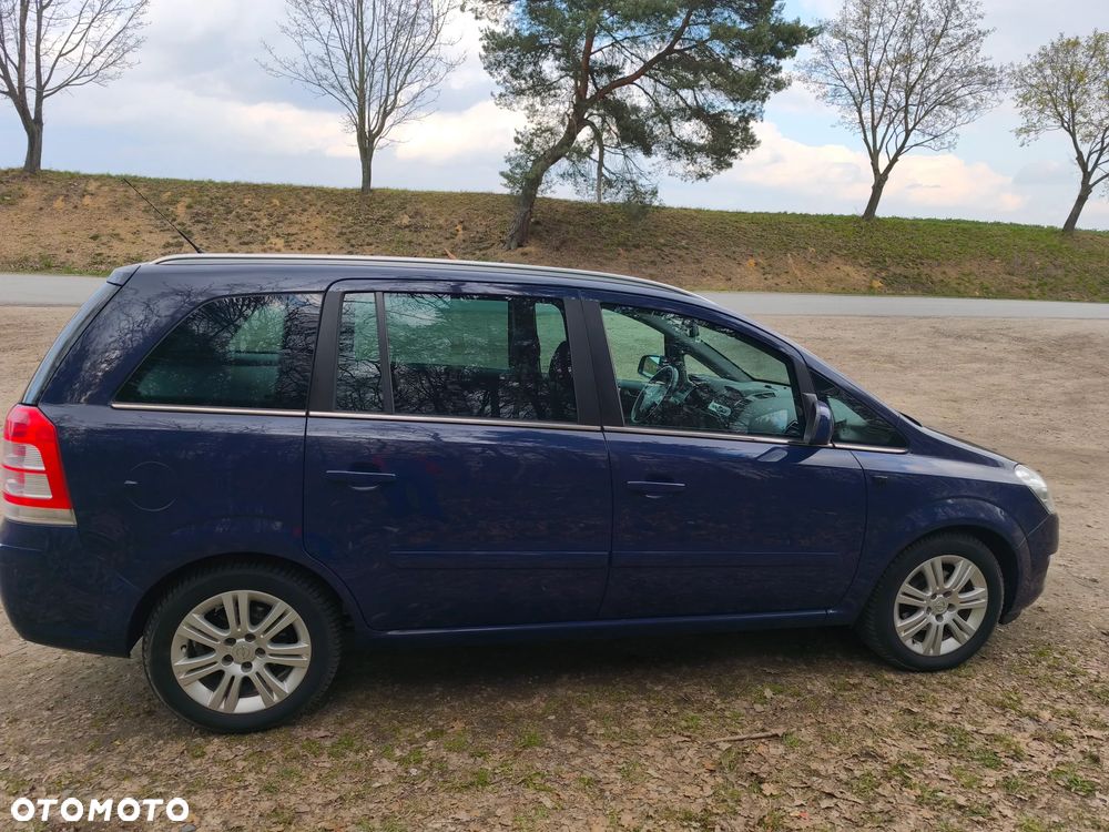 Opel Zafira 1.8 - 17