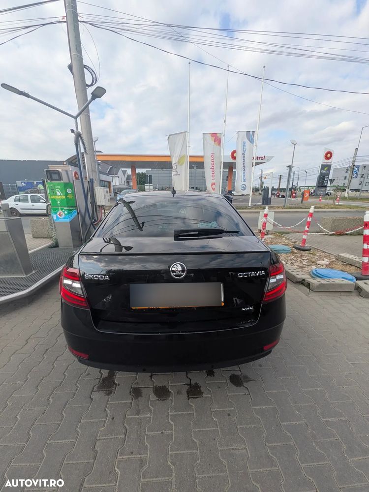 Skoda Octavia 2.0 TDI 4X4 DSG Style - 3