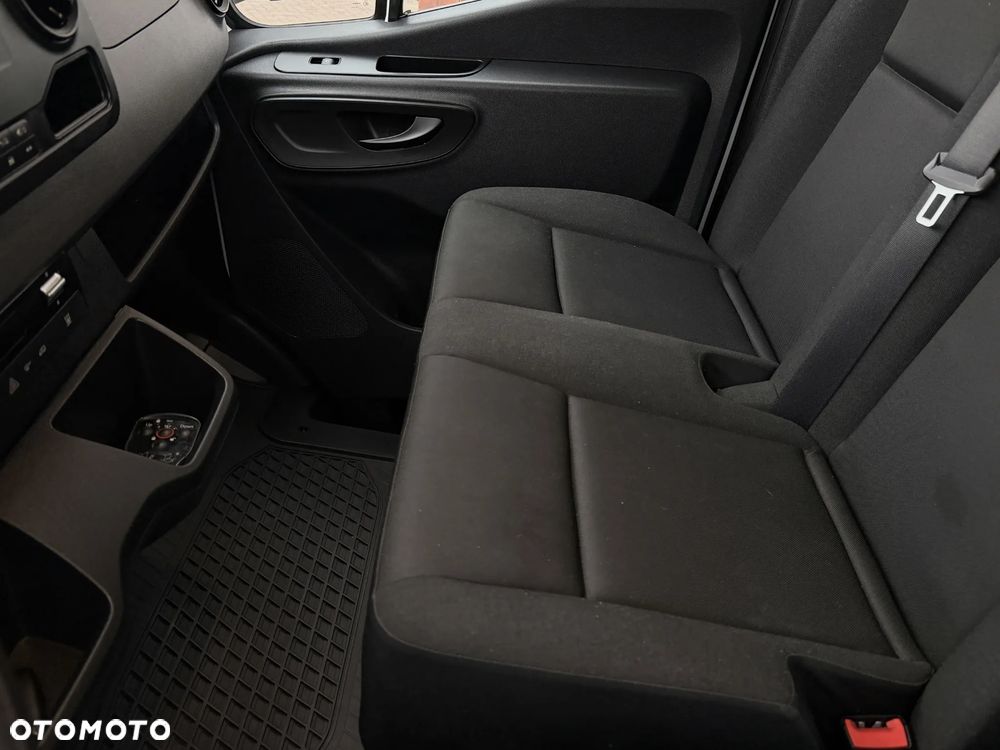 Mercedes-Benz Sprinter 3,0 319 Izoterma Winda - 21