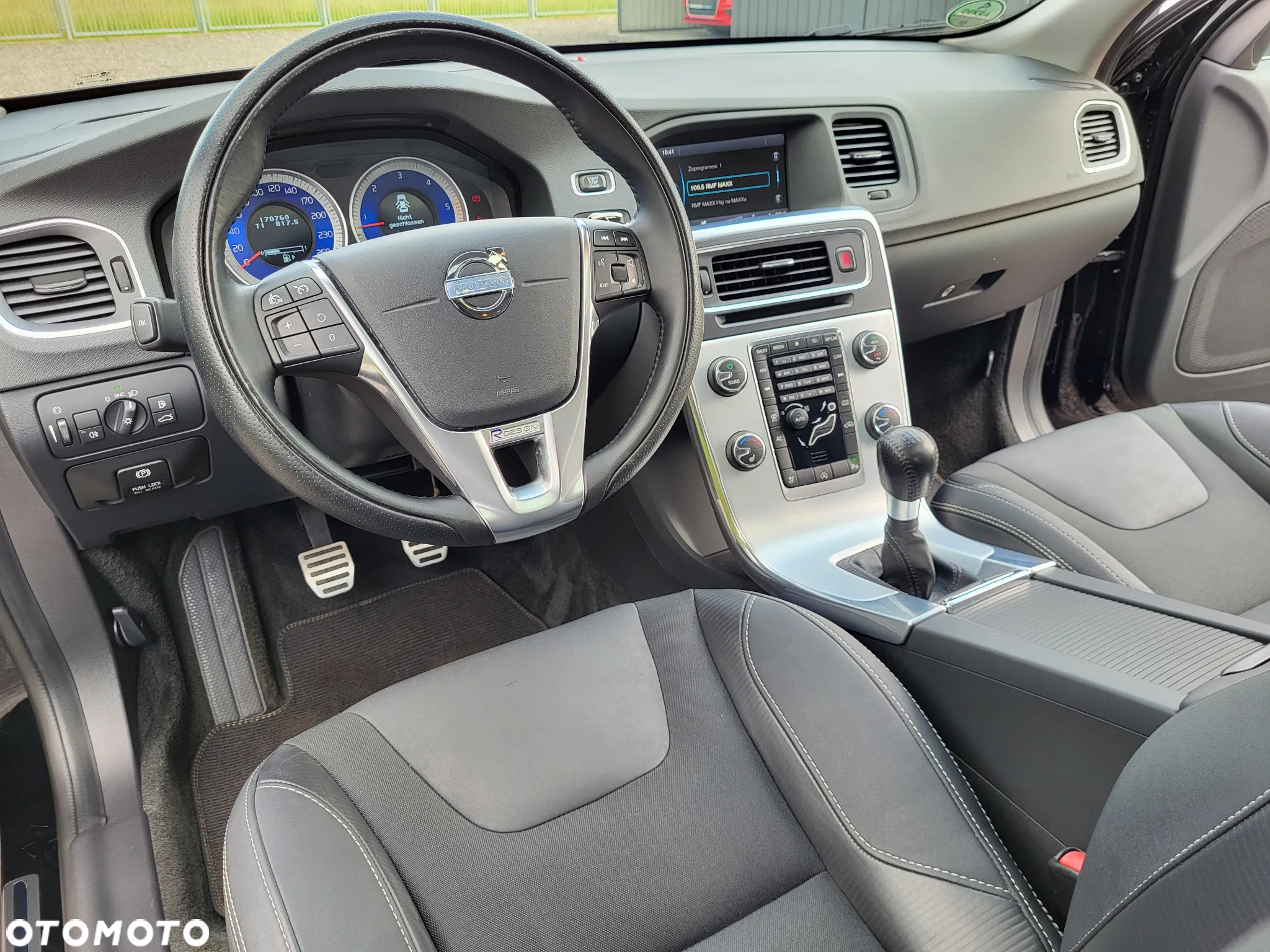 Volvo S60 D4 R-Design - 30