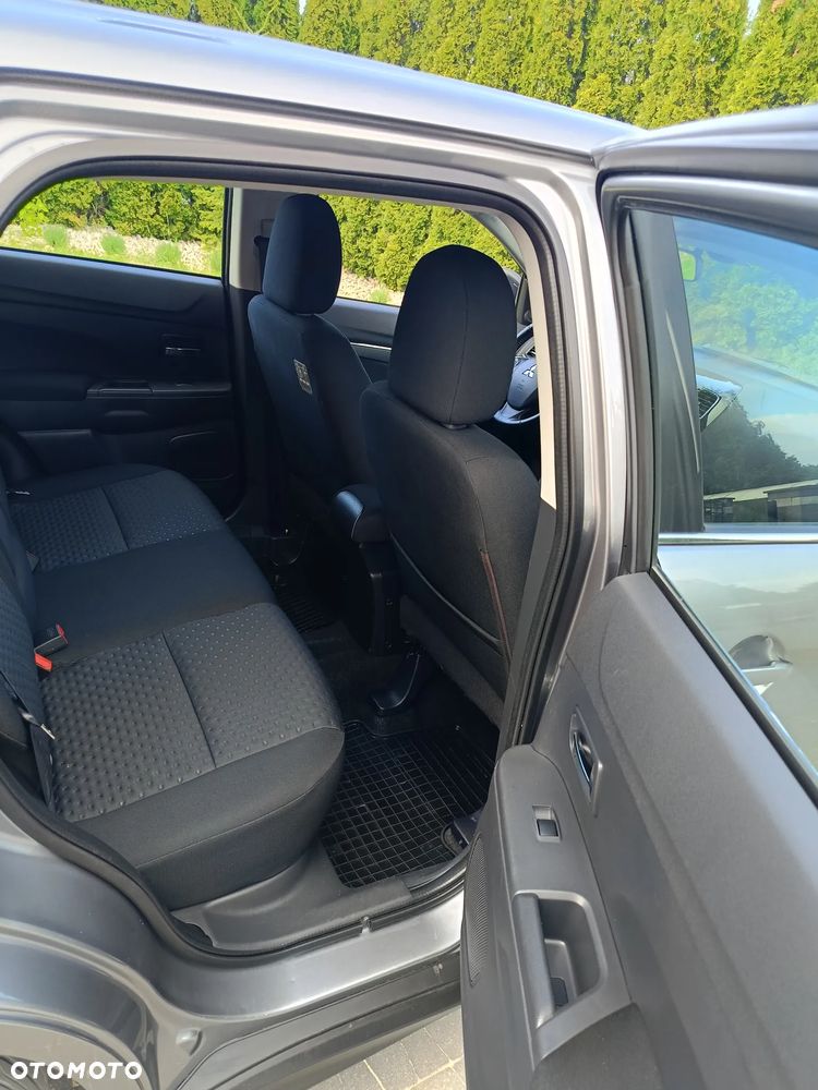 Mitsubishi ASX - 5