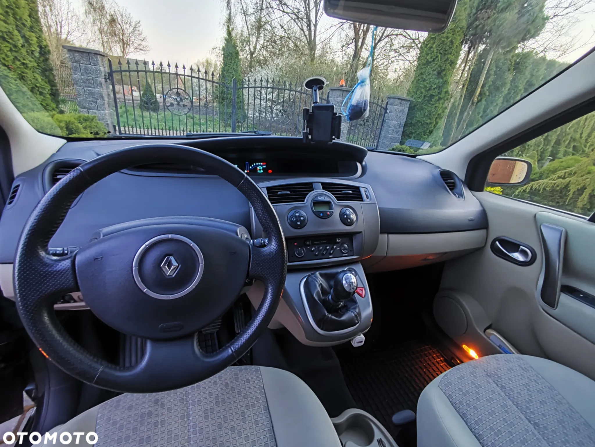 Renault Scenic 1.6 16V Expression - 11