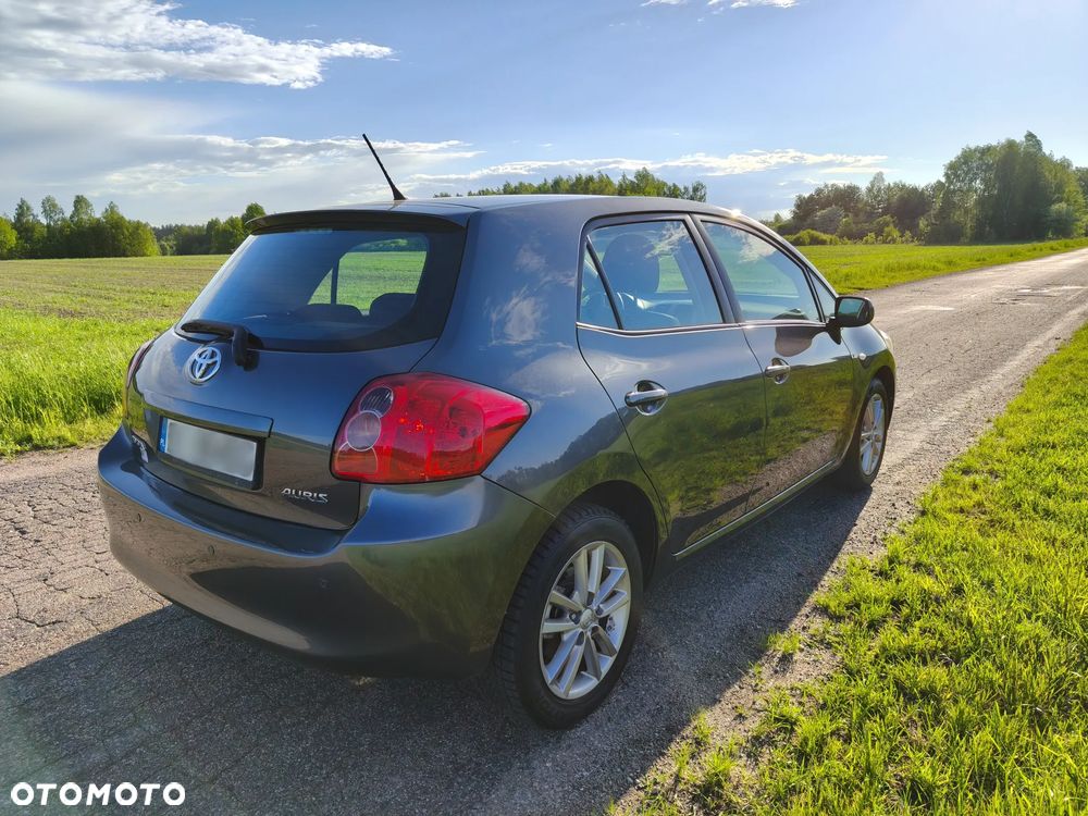 Toyota Auris 1.6 Luna - 6