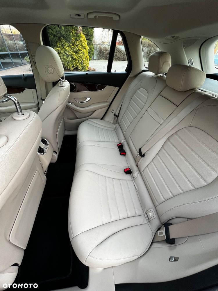 Mercedes-Benz GLC 350 e 4Matic 7G-TRONIC - 22