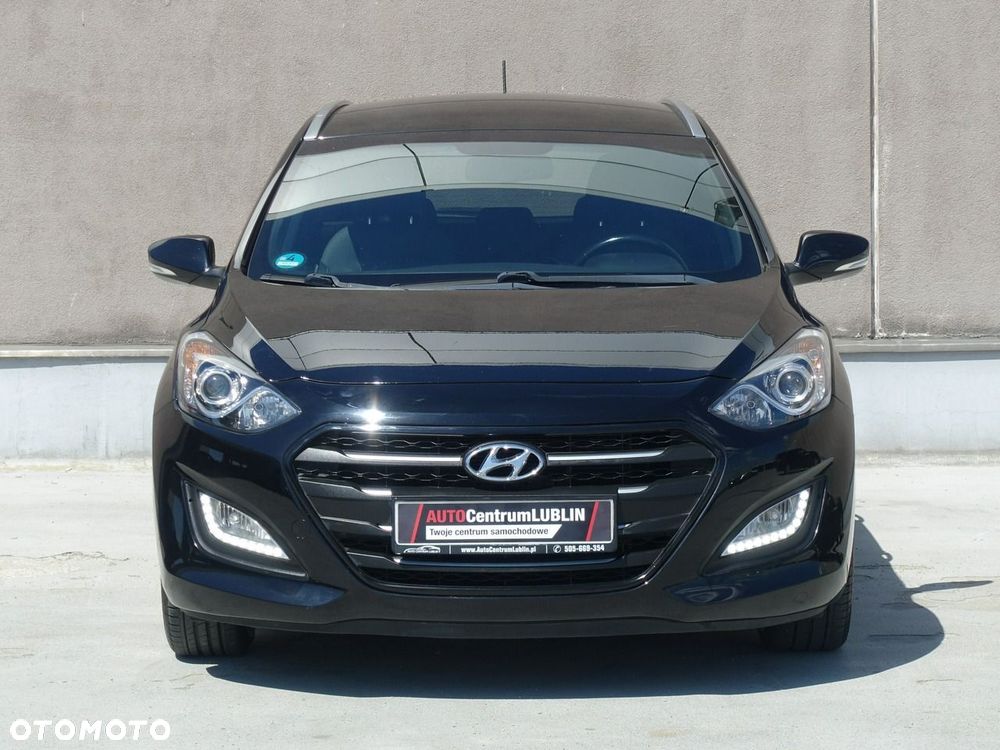 Hyundai i30 blue Kombi 1.4 Passion - 4