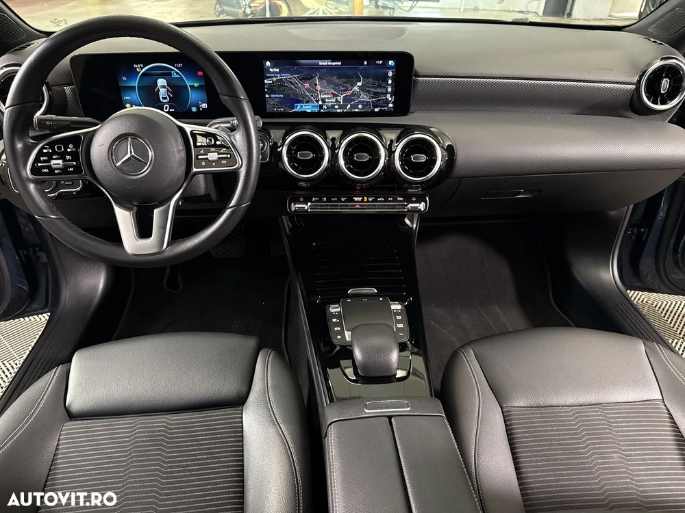 Mercedes-Benz A 200 Sedan 7G-DCT - 10