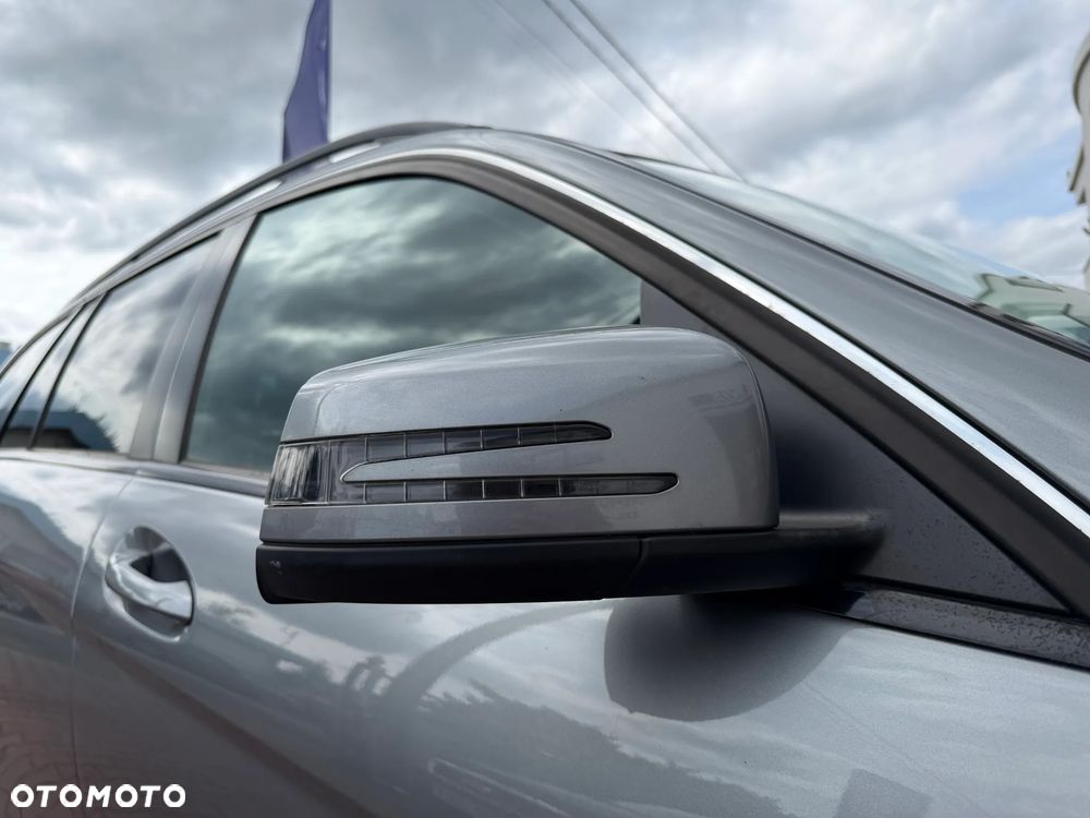 Mercedes-Benz Klasa C 220 CDI DPF BlueEFFICIENCY SPORT EDITION - 37