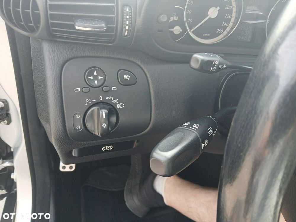 Mercedes-Benz Klasa C 180 Kompressor Automatik Classic Sport Edition - 20
