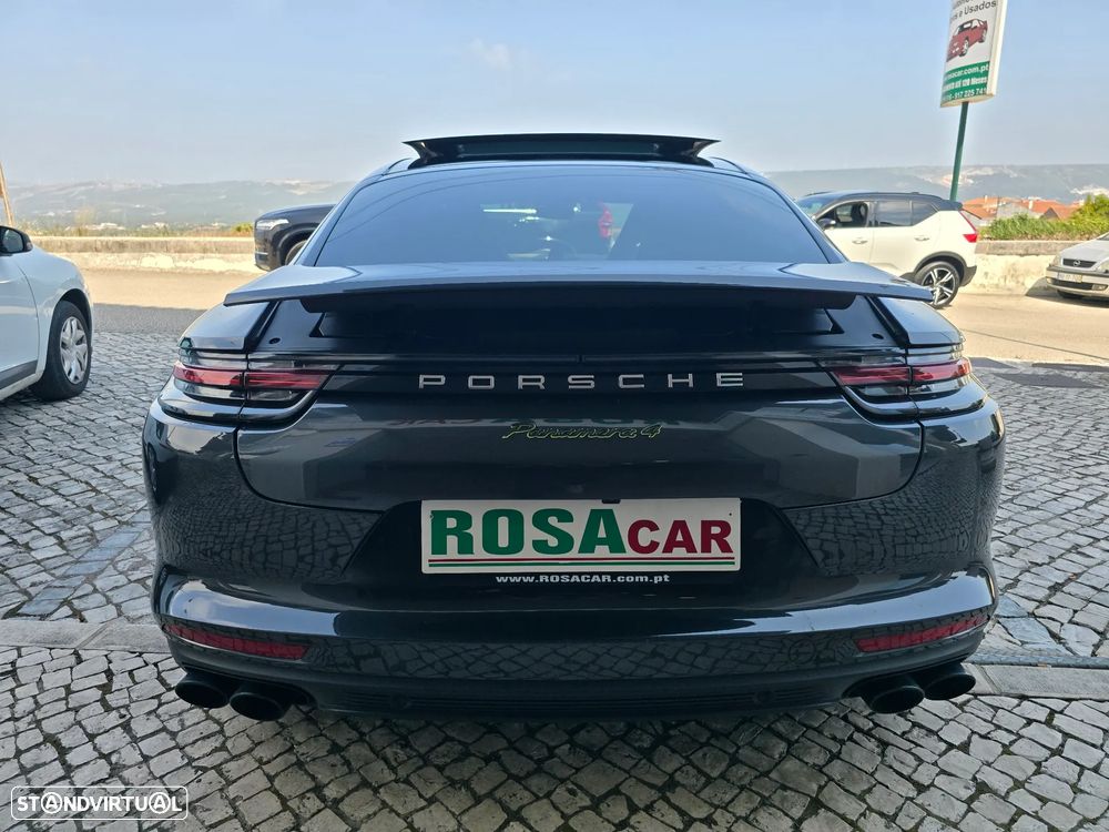 Porsche Panamera 4 E-Hybrid - 23