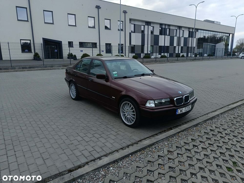 BMW Seria 3 323i - 1