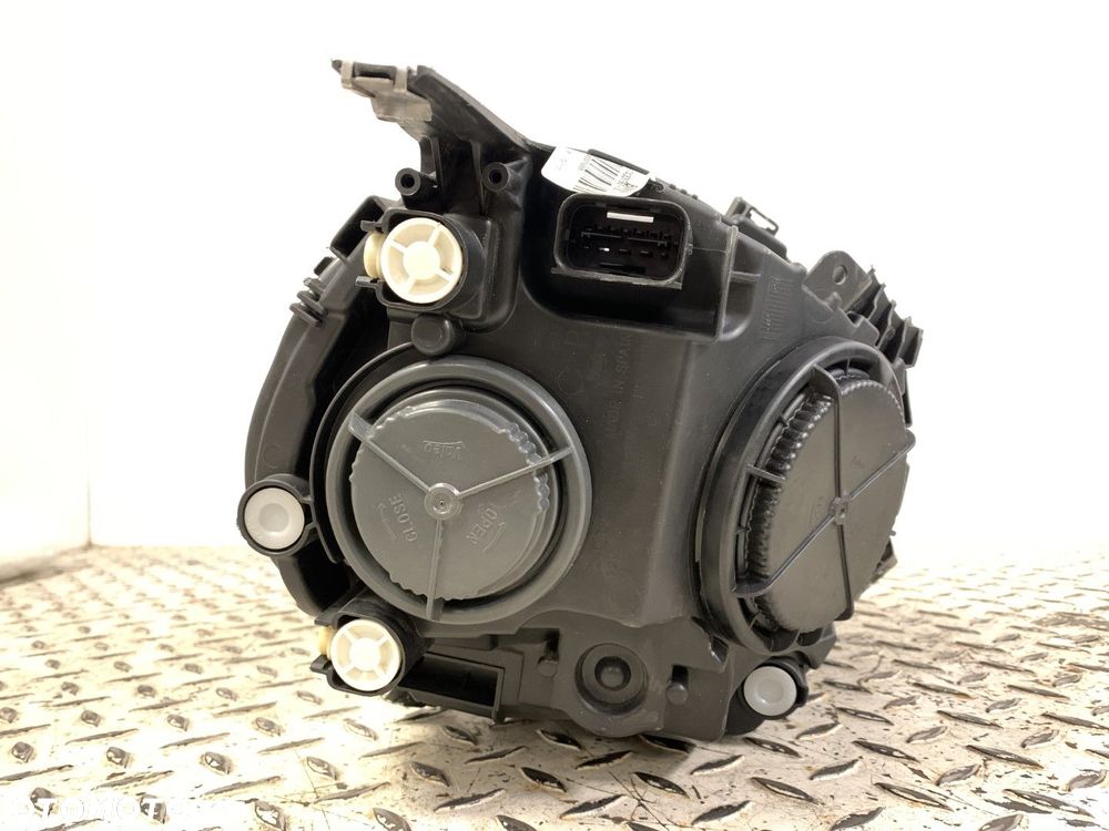 MINI F55 F56 LIFT LCI LAMPA PRAWA PRZEDNIA PRZÓD  ZWYKŁA H7 7433792 - 9