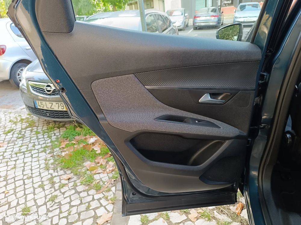 Peugeot 3008 PureTech 130 Stop & Start GPF EAT8 Active Pack - 24