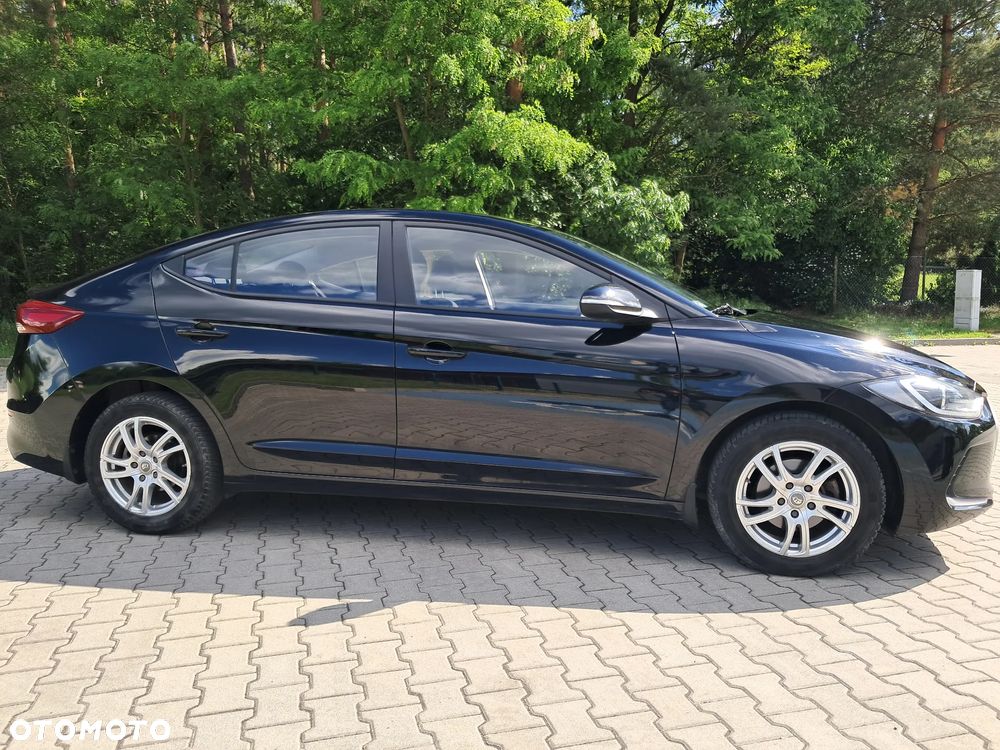 Hyundai Elantra 1.6 Classic Plus - 5