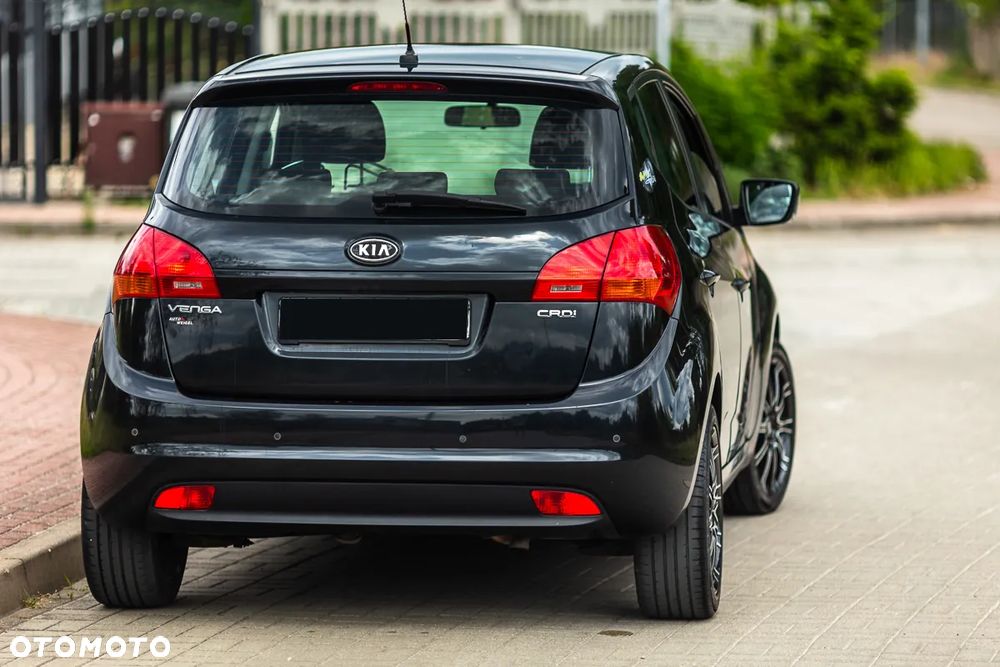 Kia Venga - 12